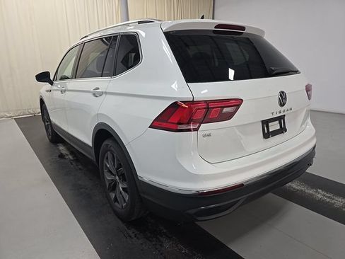 Used 2023 Volkswagen Tiguan SE FWD image 4