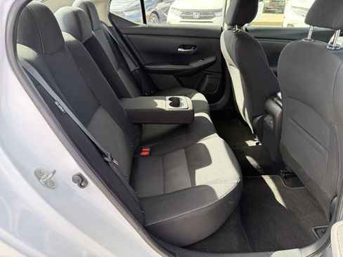 Used 2022 Nissan Sentra SV image 32