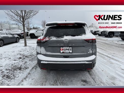 Used 2023 Nissan Rogue SV image 6