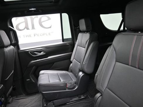 Used 2022 Chevrolet Suburban RST w/ Luxury Package AWD/4WD image 22