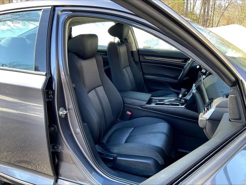Certified 2019 Honda Accord EX image 10
