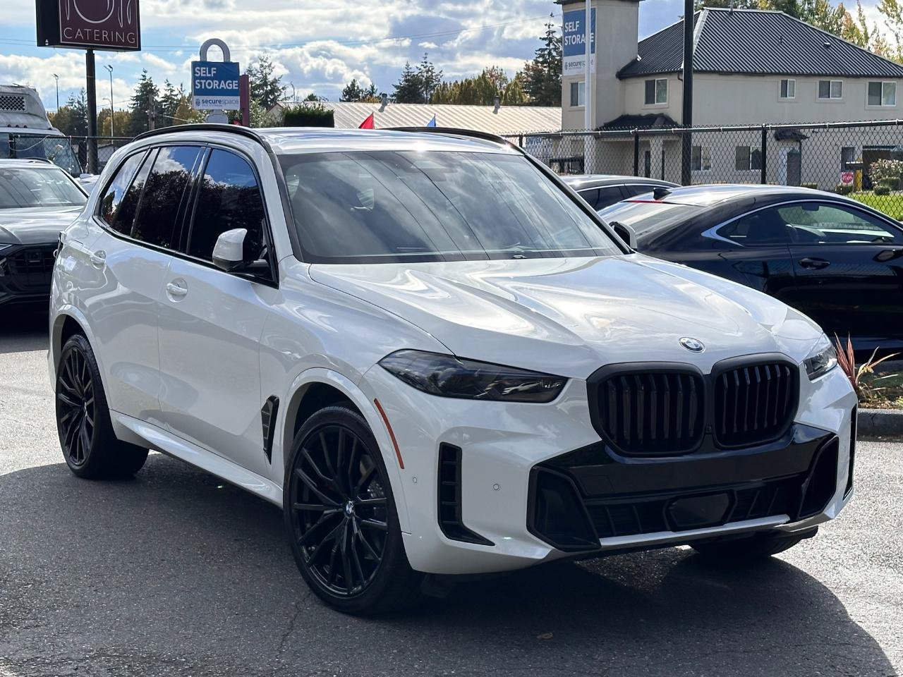 Used 2024 BMW X5 xDrive40i w/ M Sport Package AWD/4WD image 22