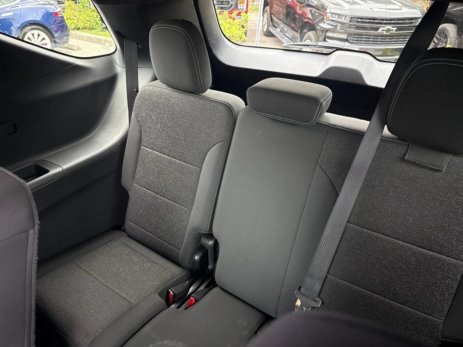 Used 2024 Chevrolet Traverse LT FWD image 14