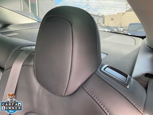 Used 2021 Tesla Model 3 Performance image 30