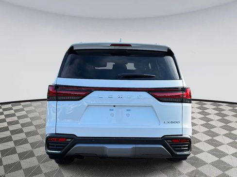 New 2026 Lexus LX 600 4WD w/ Luxury Package image 3