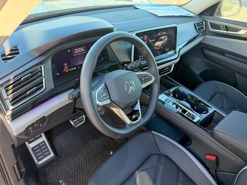 New 2026 Volkswagen Atlas Peak Edition AWD/4WD image 13