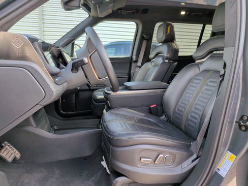 Used 2024 Rivian R1S Adventure AWD/4WD image 16