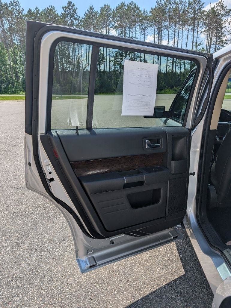 Used 2019 Ford Flex Limited AWD/4WD image 16