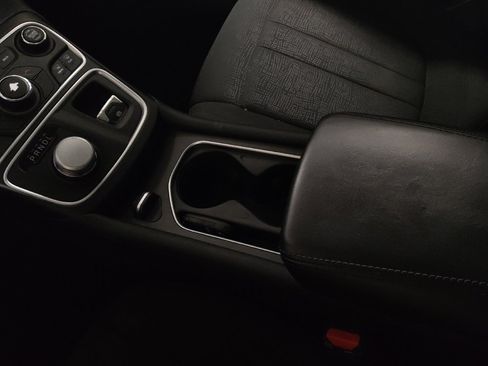 Used 2016 Chrysler 200 LX image 26