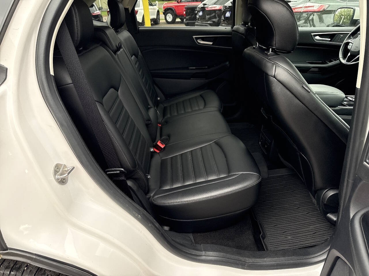 Used 2019 Ford Edge SEL w/ Equipment Group 201A AWD/4WD image 11