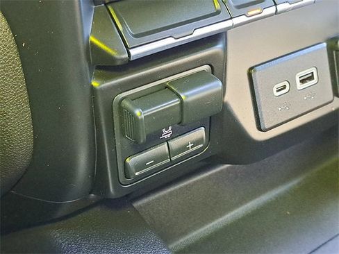 Used 2021 GMC Sierra 1500 Elevation w/ Preferred Package image 25