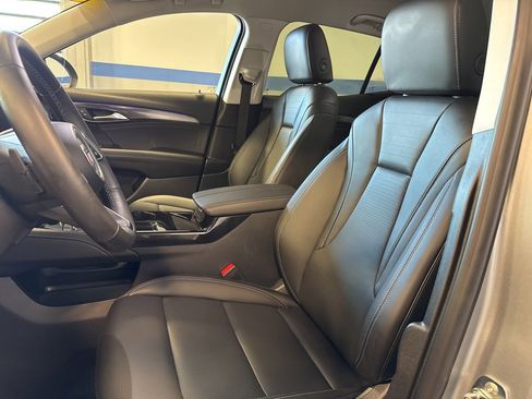 Used 2025 Buick Envision Preferred image 22