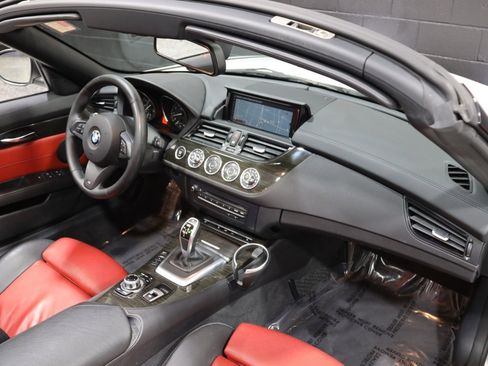 Used 2015 BMW Z4 sDrive35i image 40