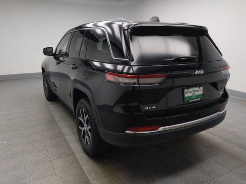 Used 2023 Jeep Grand Cherokee Limited AWD/4WD image 3