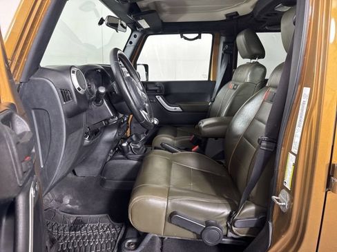 Used 2011 Jeep Wrangler Unlimited 70th Anniversary w/ Dual Top Group AWD/4WD image 11