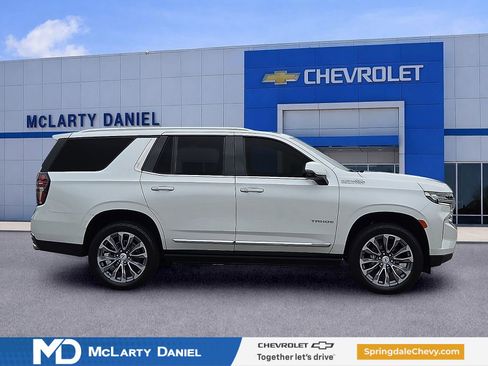 Used 2023 Chevrolet Tahoe High Country AWD/4WD image 6