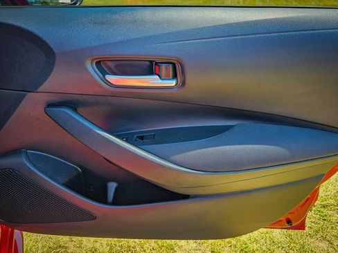 Used 2020 Toyota Corolla LE FWD image 37