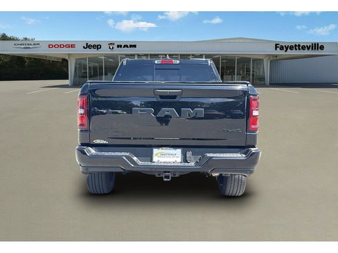 Used 2025 RAM 1500 Big Horn AWD/4WD image 4