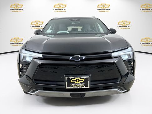 Used 2025 Chevrolet Blazer EV LT AWD/4WD image 2
