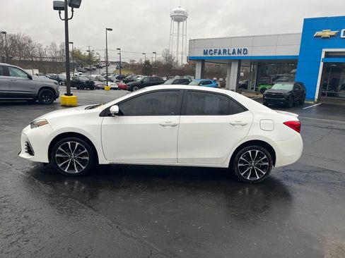 Used 2017 Toyota Corolla SE image 2