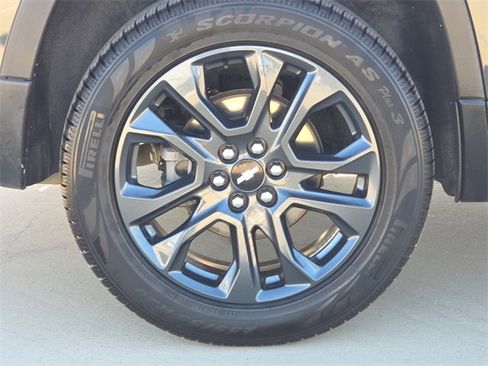 Used 2021 Chevrolet Traverse RS image 9