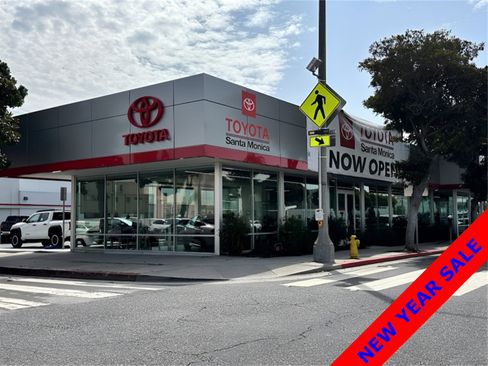 Used 2021 Toyota Highlander LE image 33