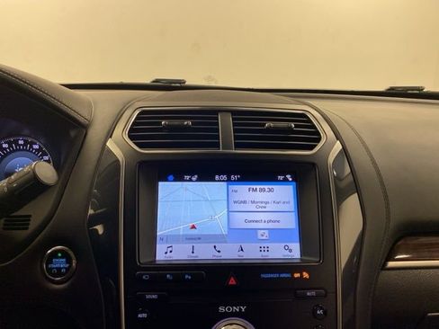 Used 2019 Ford Explorer Platinum image 10