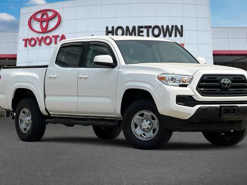 Used 2019 Toyota Tacoma SR w/ SR Convenience Package AWD/4WD image 2