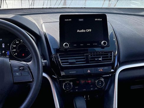 Used 2024 Mitsubishi Eclipse Cross LE image 9