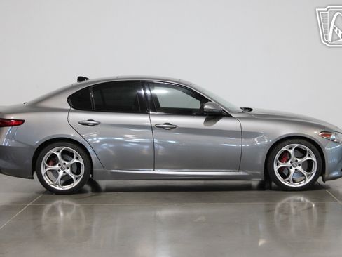 Used 2020 Alfa Romeo Giulia Ti Sport image 23