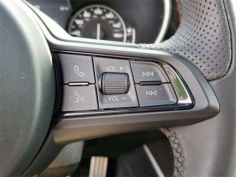 Used 2022 Alfa Romeo Stelvio Ti image 22