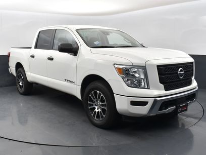 Used 2022 Nissan Titan SV