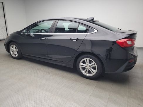 Used 2017 Chevrolet Cruze LT w/ Convenience Package FWD image 3