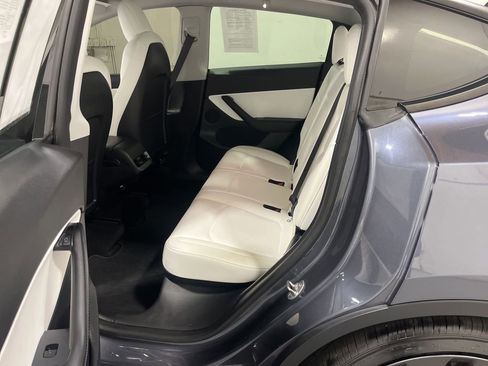Used 2021 Tesla Model Y Performance image 21