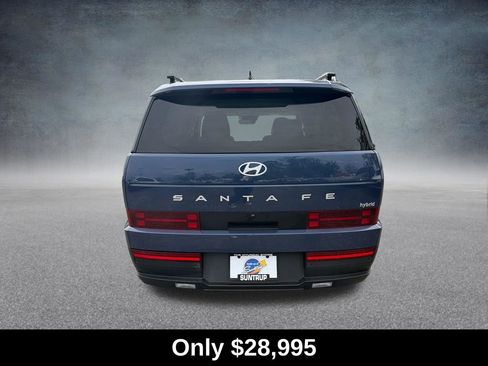 Used 2025 Hyundai Santa Fe SEL FWD image 4