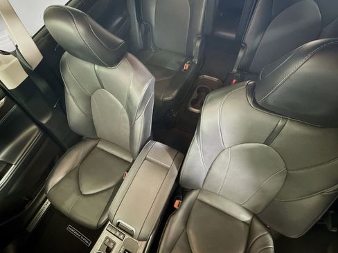 Used 2022 Toyota Highlander Limited FWD image 24