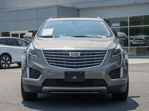 Used 2019 Cadillac XT5 Platinum AWD/4WD image 2
