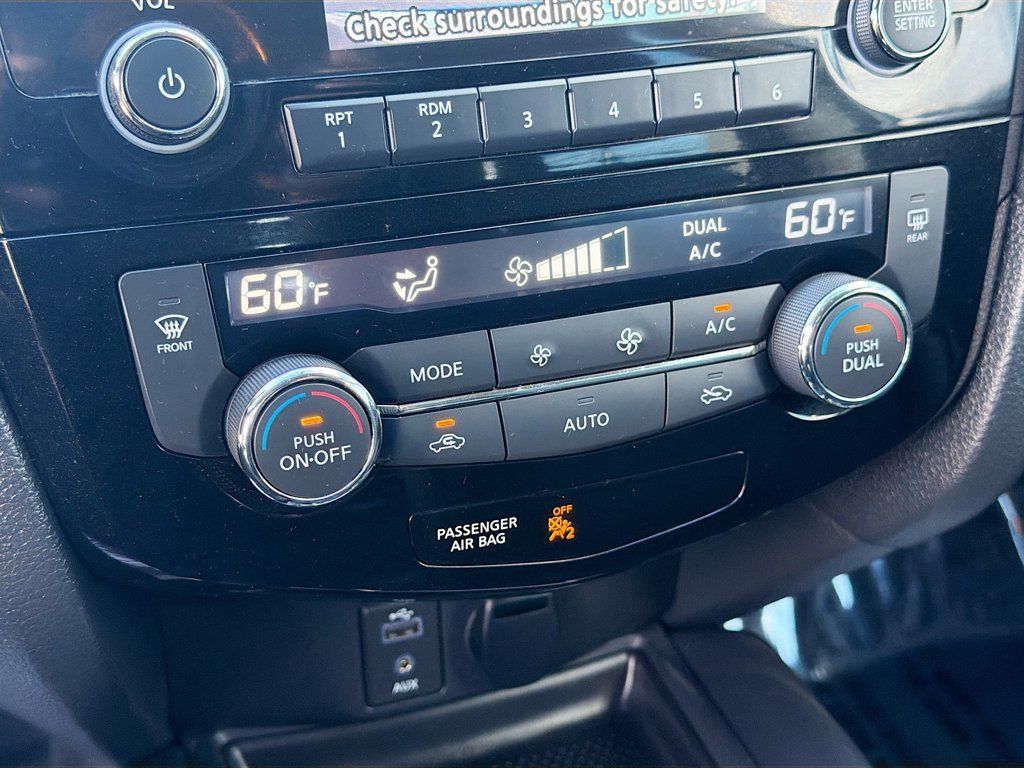 Used 2017 Nissan Rogue SV FWD image 15
