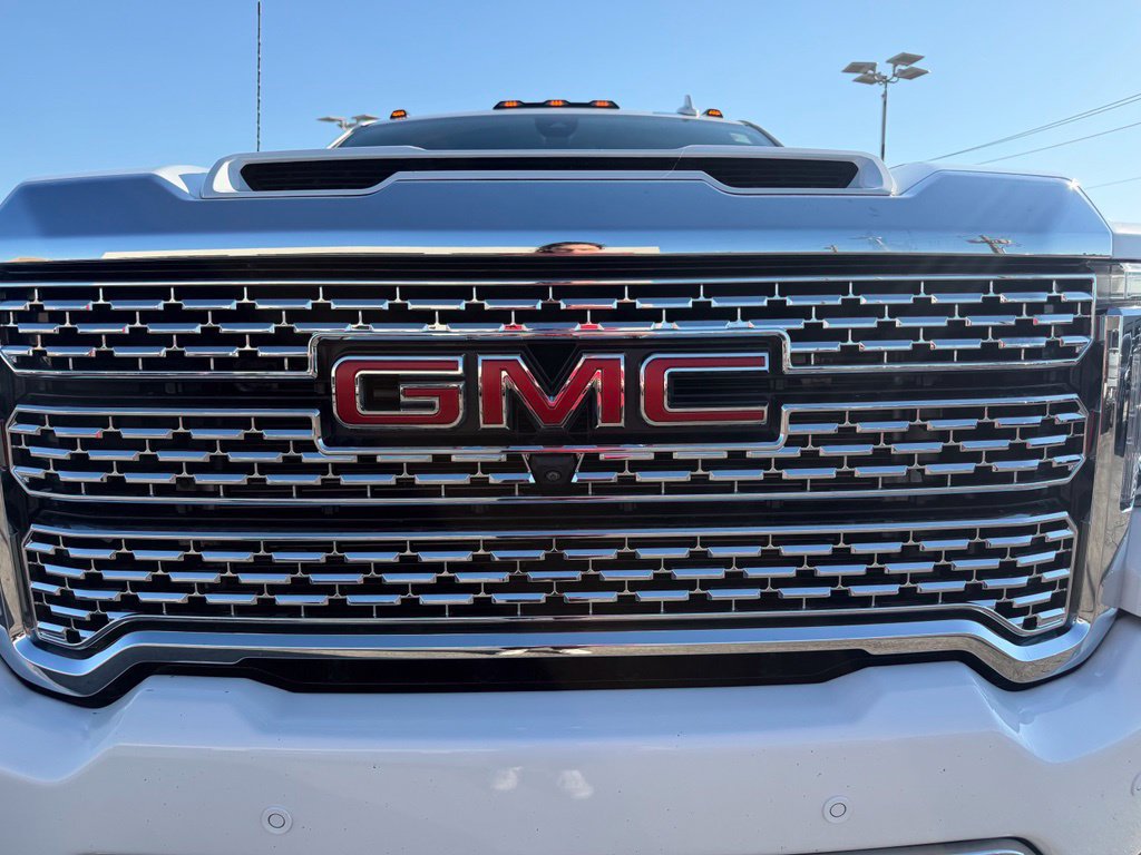 Used 2022 GMC Sierra 3500 Denali w/ Denali Ultimate Package AWD/4WD image 7