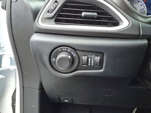 New 2026 Chrysler Voyager LX FWD image 15
