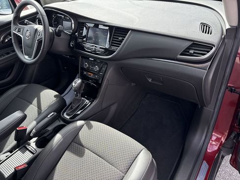 Used 2022 Buick Encore Preferred w/ Safety Package image 30