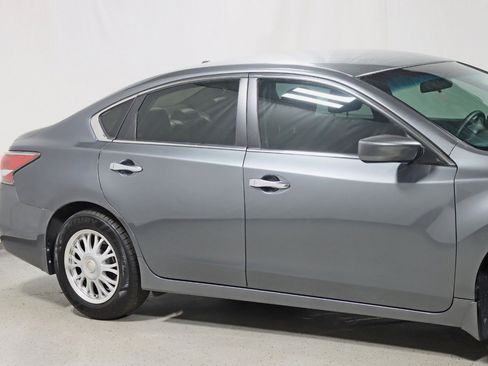Used 2015 Nissan Altima 2.5 S w/ Power Driver Seat Package FWD image 3