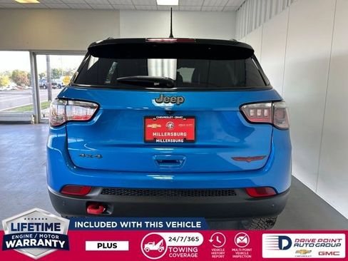 Used 2025 Jeep Compass Trailhawk image 30