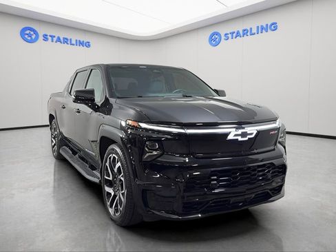 Used 2024 Chevrolet Silverado EV RST image 15
