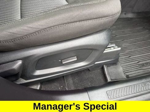 Used 2022 Ford Explorer XLT image 42