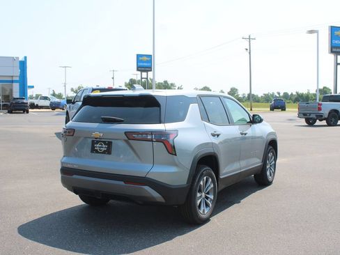 New 2027 Chevrolet Equinox LT w/ Convenience Package II AWD/4WD image 9