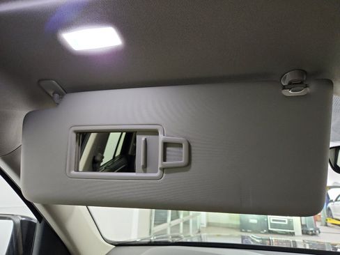 Certified 2025 Volkswagen Atlas SE w/ Panoramic Sunroof Package image 26