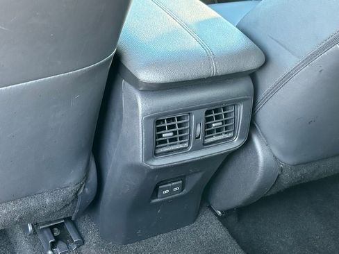 Used 2024 Toyota RAV4 Adventure image 15