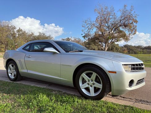 Used 2011 Chevrolet Camaro LT image 31