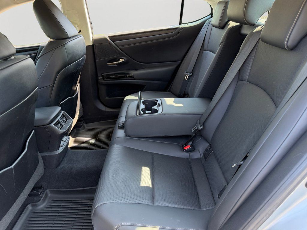 Used 2022 Lexus ES 350 w/ Premium Package FWD image 11
